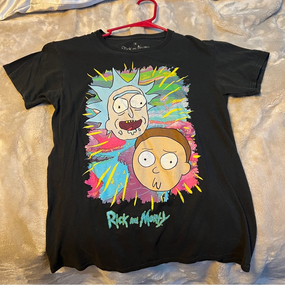 Rick and morty tee size small